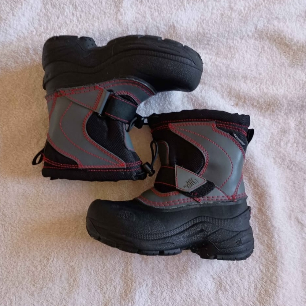 The North Face Sz 10 Boy's/Kid's Winter Waterproof Snow Boots